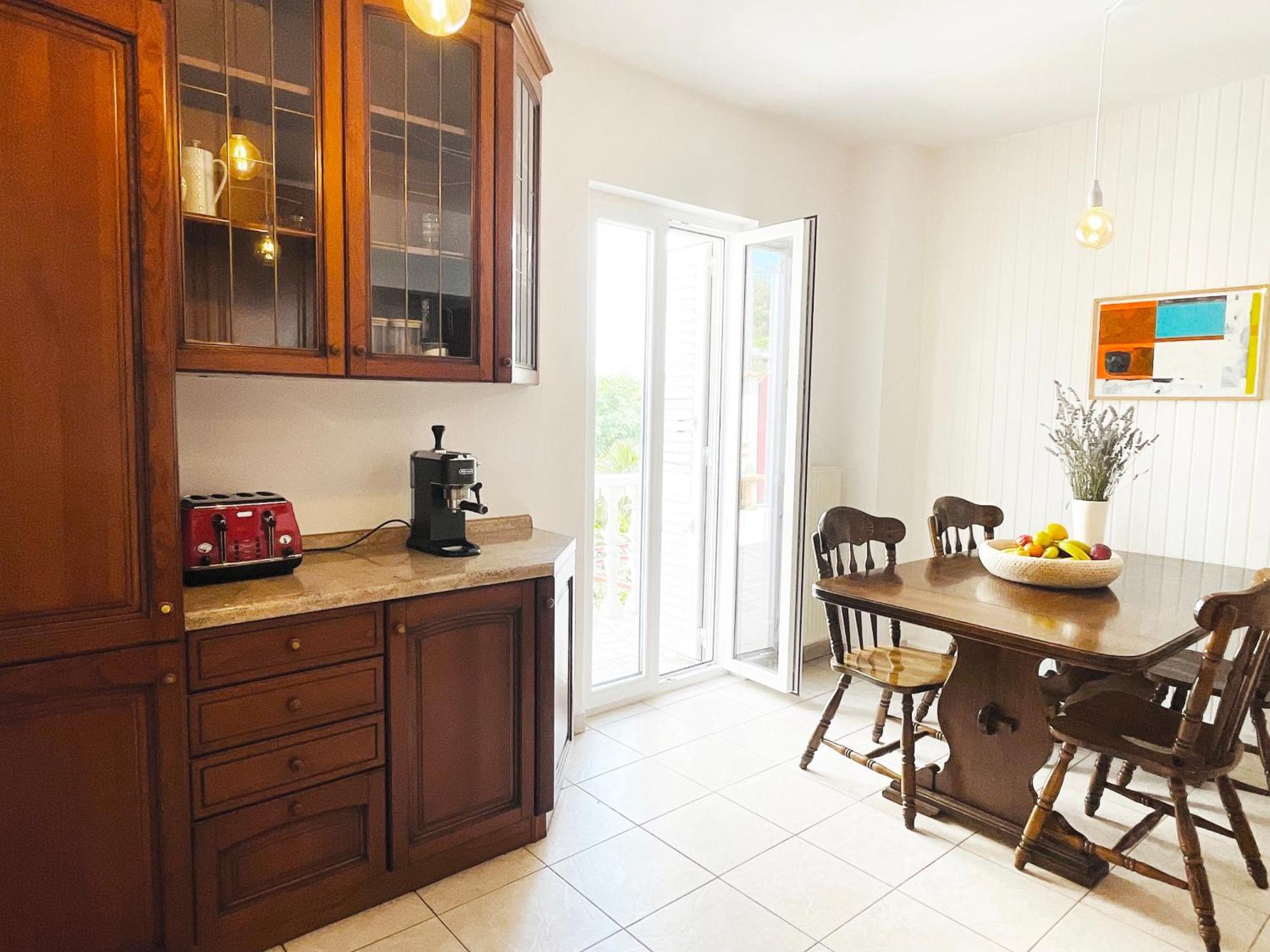 Anmarie Apartment