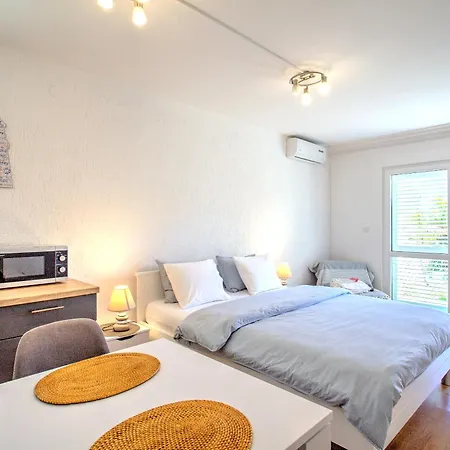 Anmarie Apartments Crikvenica Exterior photo